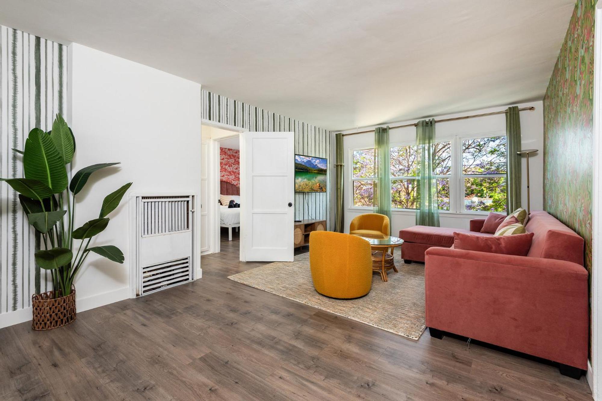 A Slice Of Paradise: 2br Apt. With Hot Tub